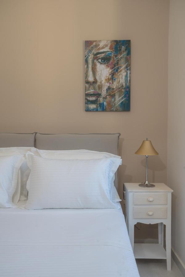 Apollonian Luxury *