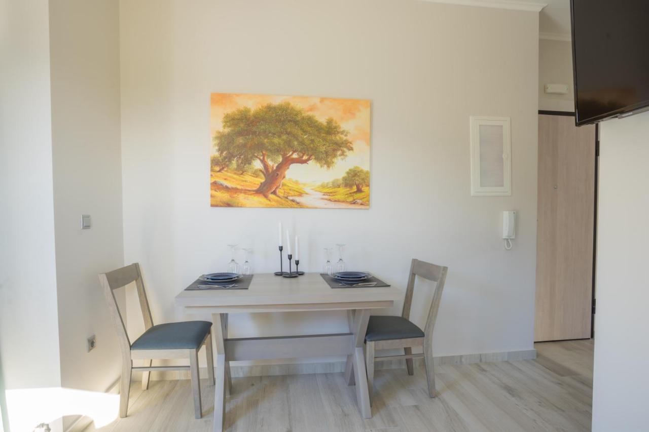 Apollonian Luxury * Vasilikí
